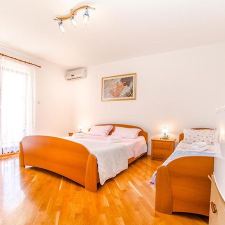 Rooms Glavan 63 Ровінь Екстер'єр фото