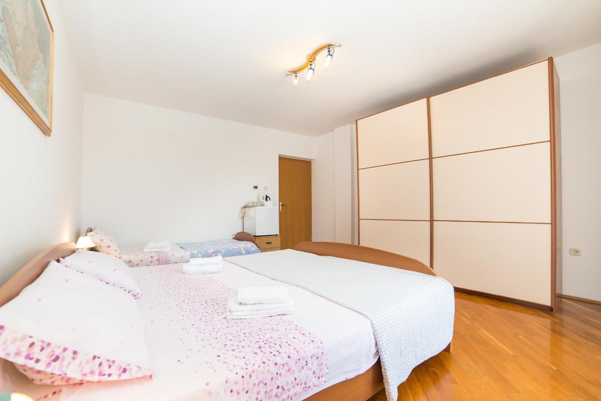 Rooms Glavan 63 Ровінь Екстер'єр фото